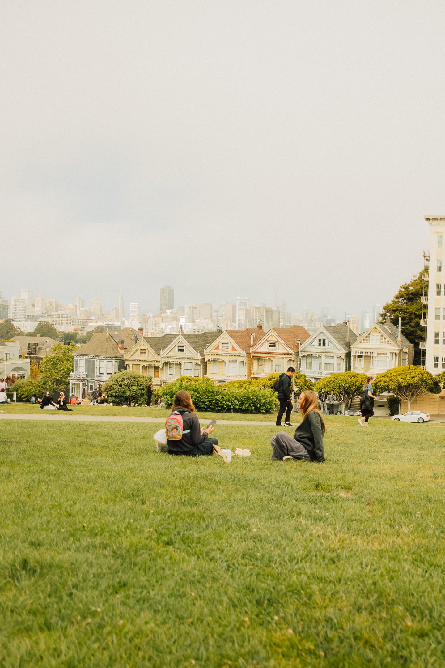 Painted Ladies et skyline de San Francisco depuis Alamo Square
