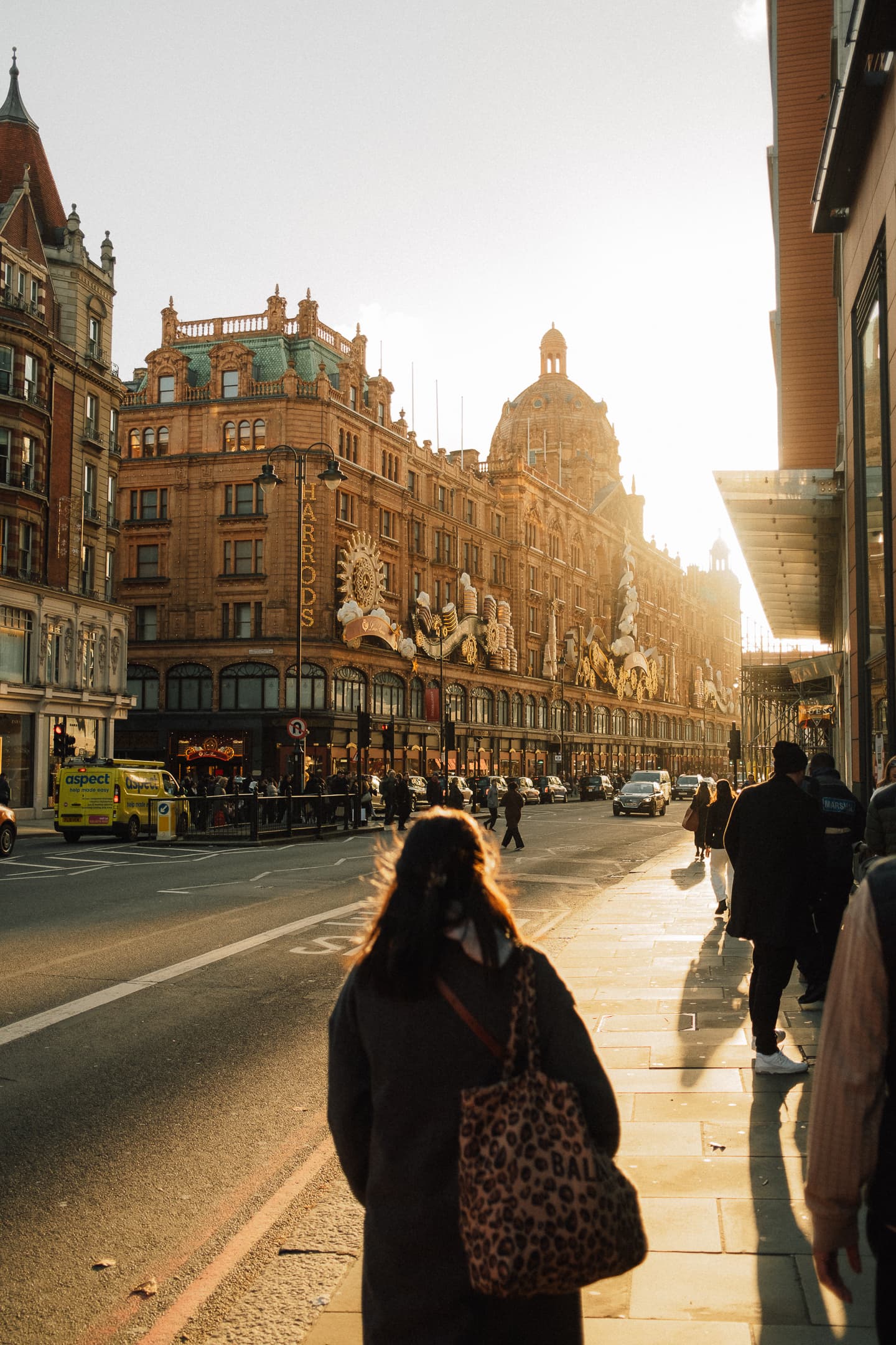 Harrods à Londres au coucher du soleil